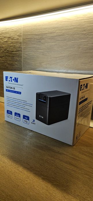 UPS Eaton 5e 900 vA 480w ,acumulator  incorporat