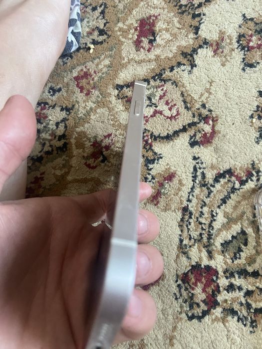 Продам телефон iphone 12