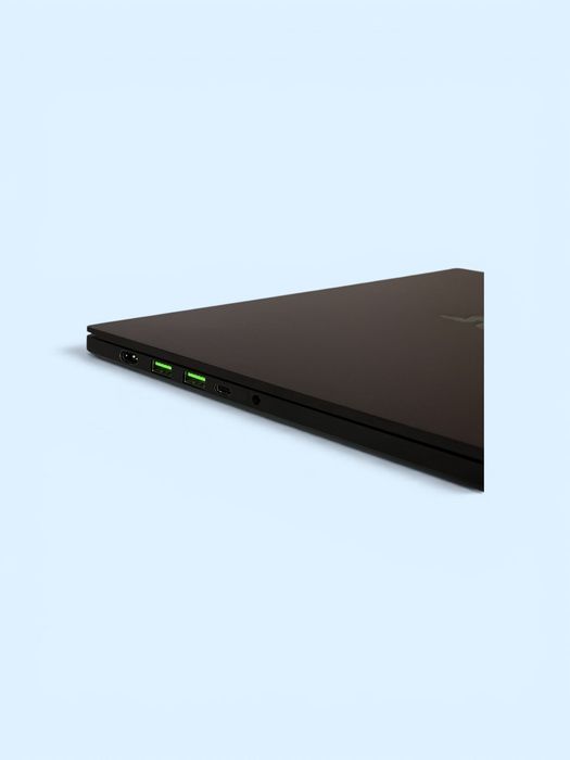 Геймърски Лаптоп 15.6’QHD 165Hz RTX 3080 8GB Core I7-11800H Razer Blade Advanced 15 32GB DDR4 1TB SSD