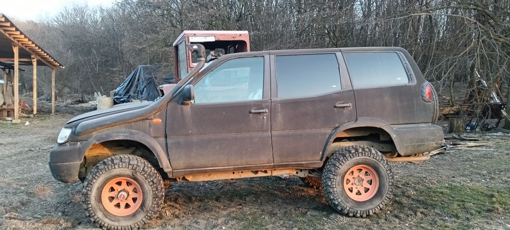 Vând Nissan terano 2