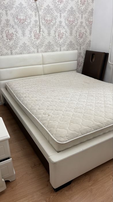 Продам кровать б/у