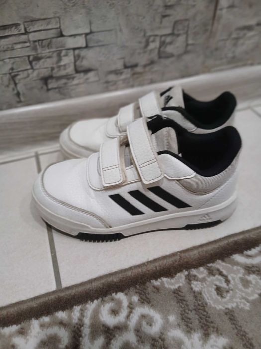 Маратонки Адидас