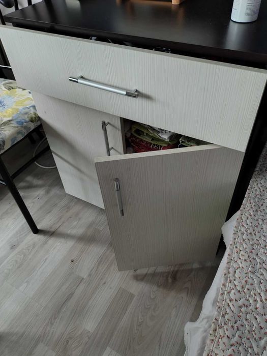 Спалня 160/200 +матрак+2 н шкафчета+скрин