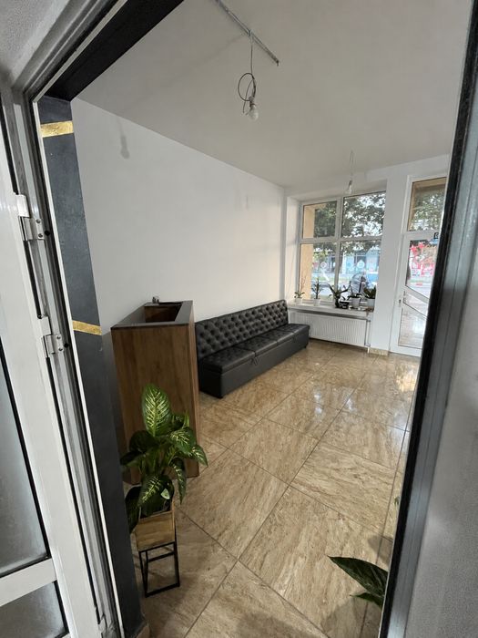 Inchiriez  spatiu comercial!!