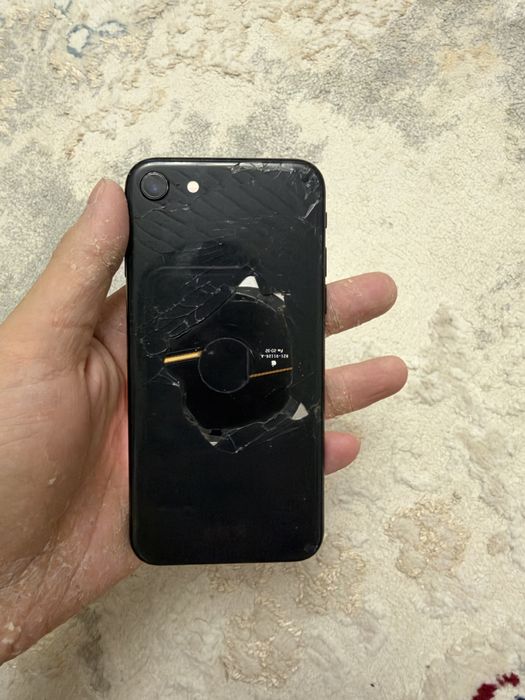 iPhone Ce,Apple .