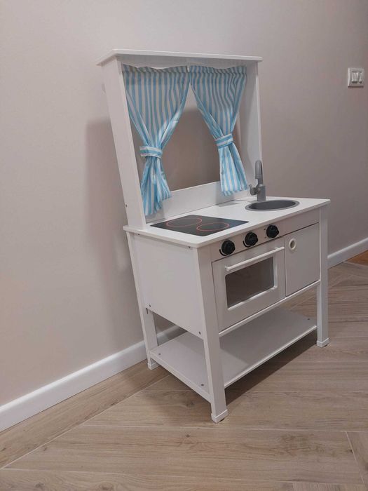 Bucatarie pentru copii IKEA