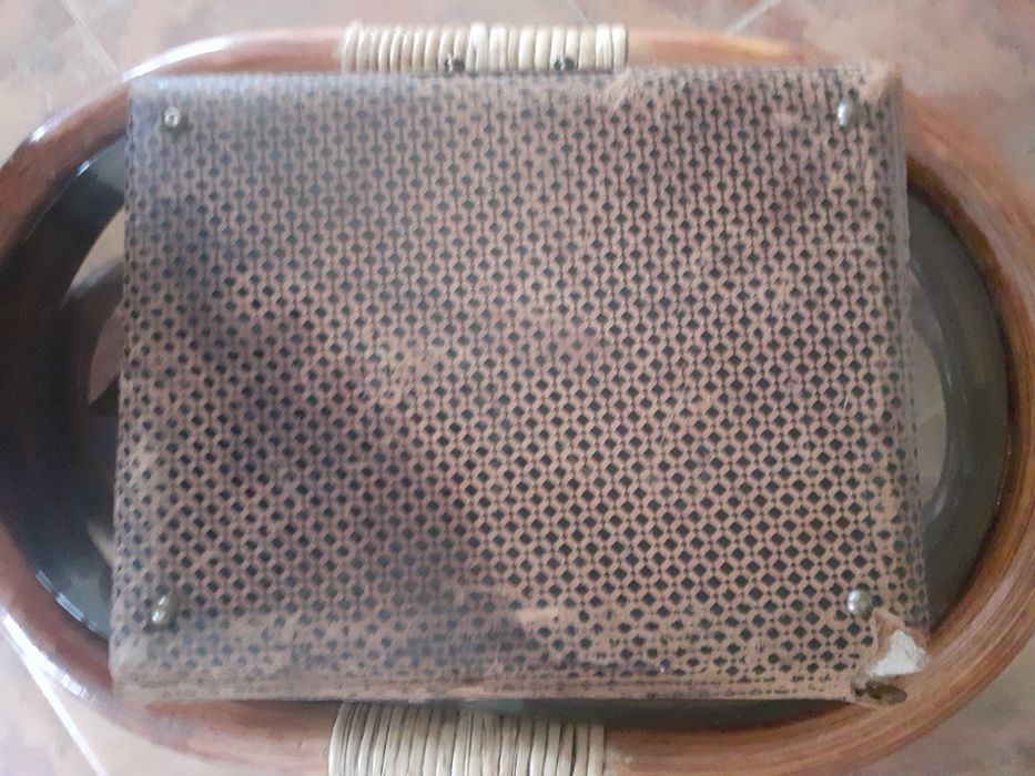 Старинен кожен албум с метална закопчалка и орнаменти , ок. 1900 г.