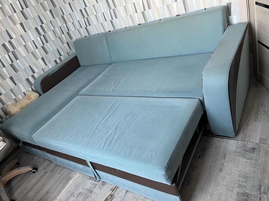 Продам Диван угловой