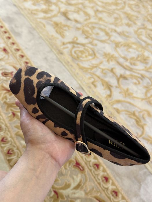 Кроссовка Anta, балетка Зара