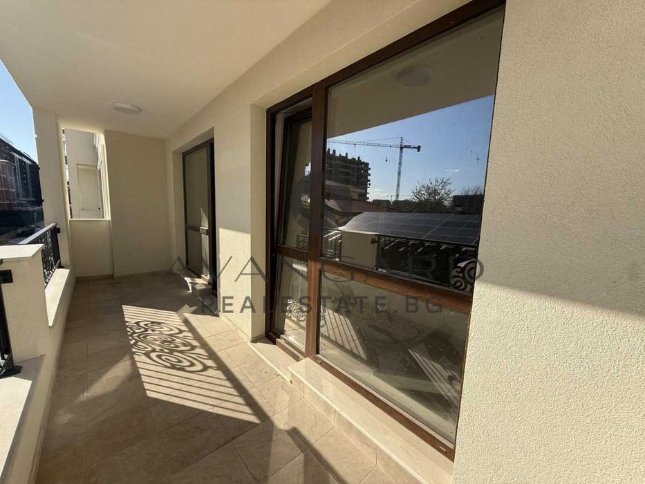 оф.25624 Тристаен луксозна сграда Гребна база