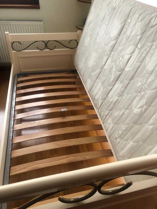 Vand pat MobExpert de o persoana