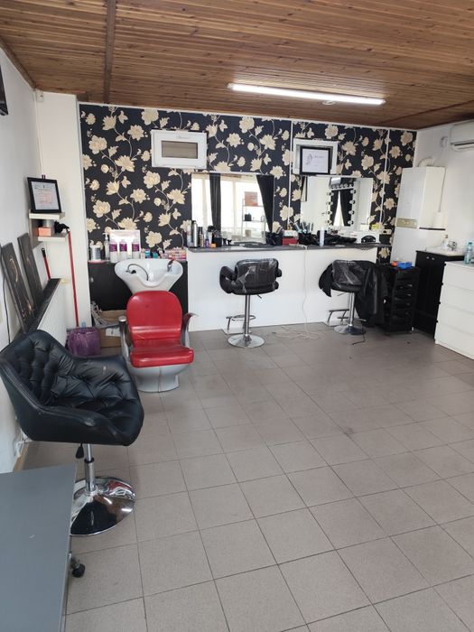 Spatiu comercial Baicoi Frizerie Coafor