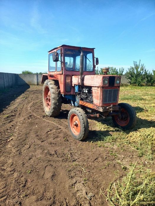 Tractor universal 650