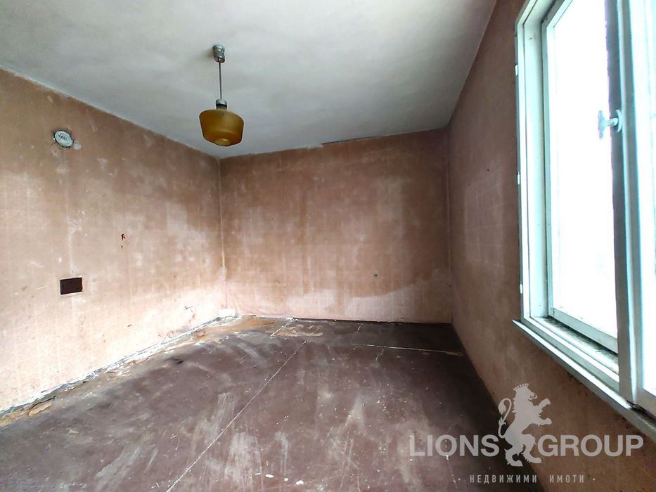 Продава се Етаж от къща в с. Тополи, Област Варна - 162 кв.м за 392 €/кв.м - Снимка #8