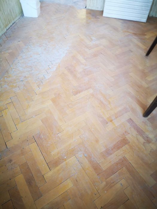 Естествен паркет размер 25см/1.6см./5.5см.