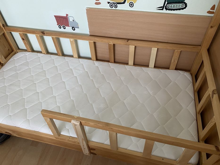 Легло тип къщичка с включен матрак 160х70см с матрак