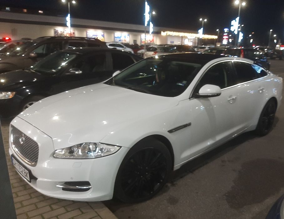 Jaguars  XJ , бял !