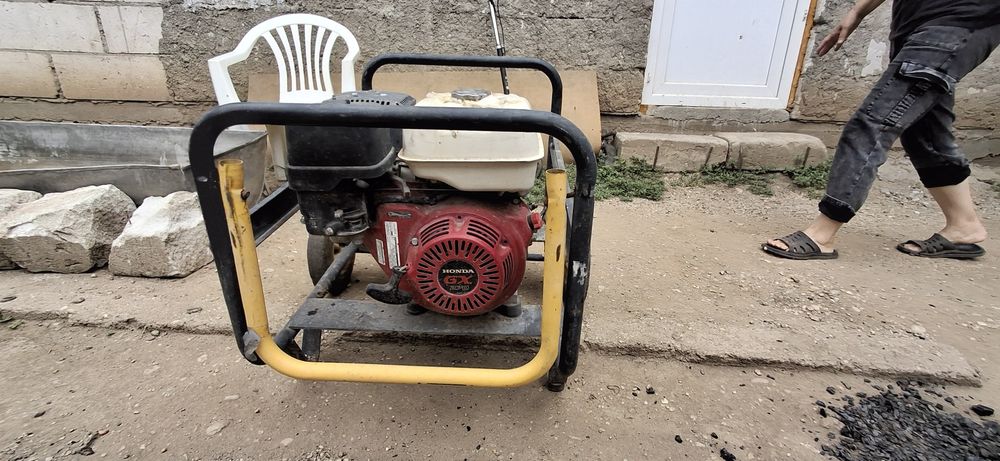 Vând Generator perfect funcțional
