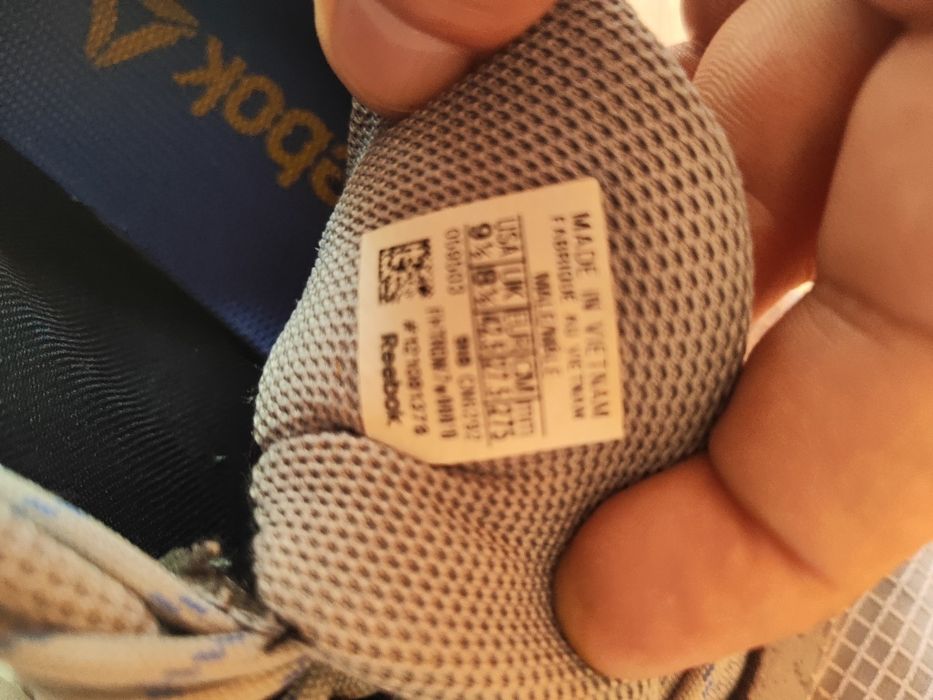 Продавам Маратонки