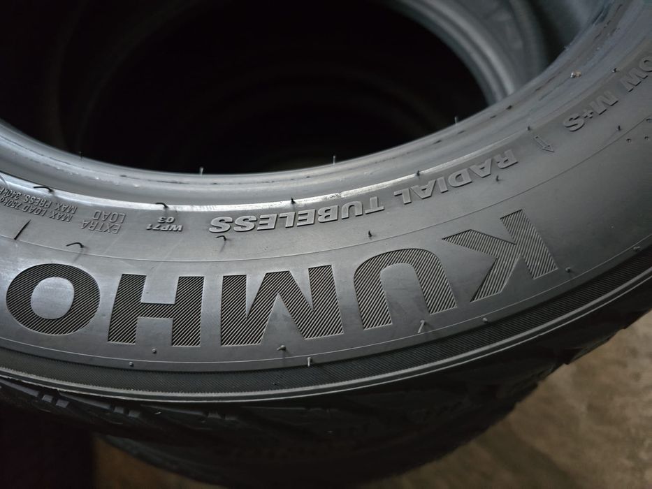 Kumho 215/55 R17 98V MS iarnă