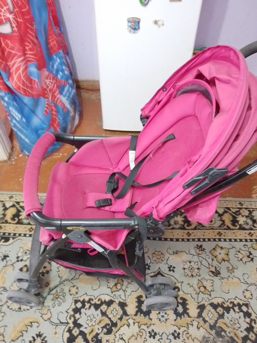 Коляска      .        .