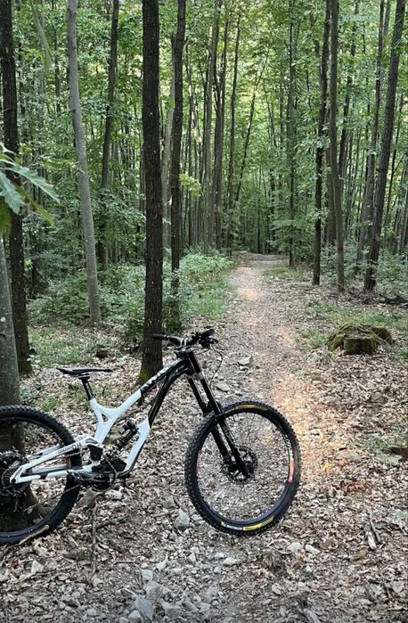 Vand commencal v4 stare impecabila