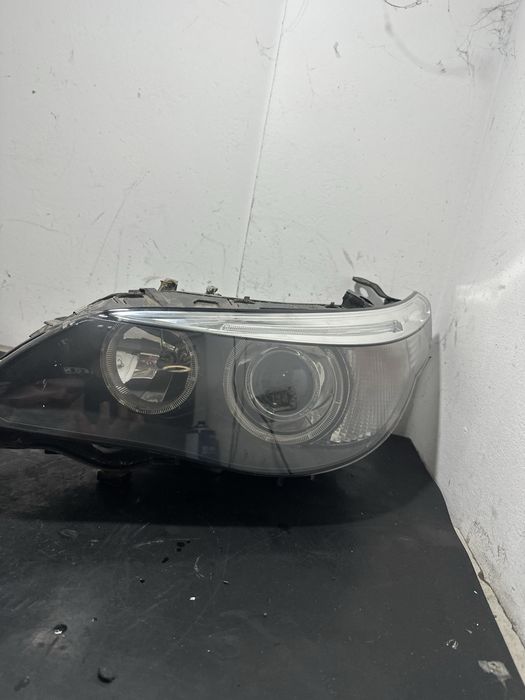 Far stanga adaptiv BMW Seria 5 E60 E61 520d 525d 530d 535d