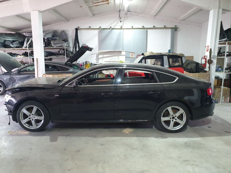 Dezmembrez Audi A5 Sline,motor CJEB , 1.8 TFSI , facelift, vopsea LY9B