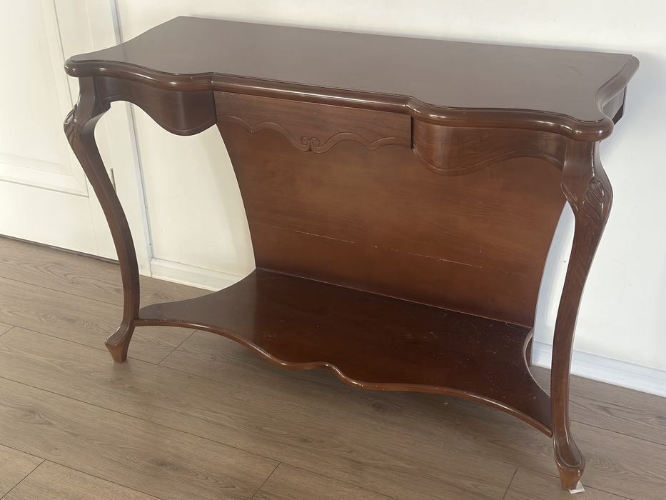 Деревянная консоль