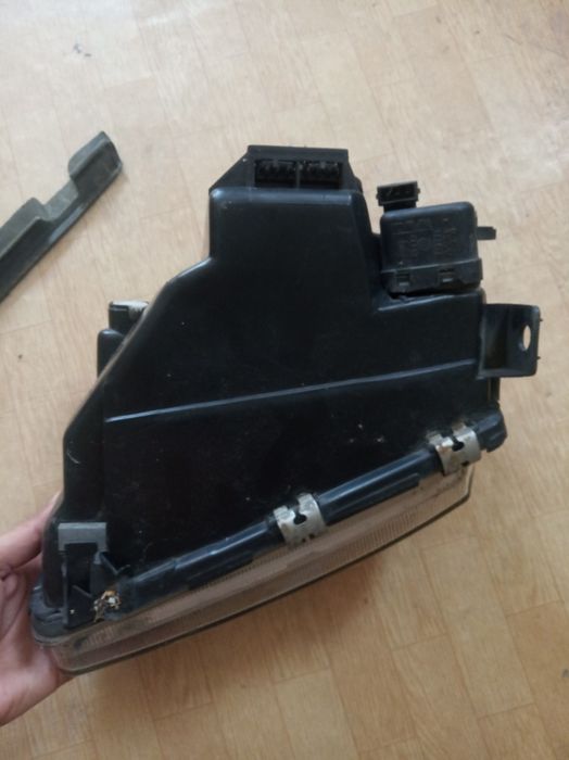 Десен фар за АУДИ  А4