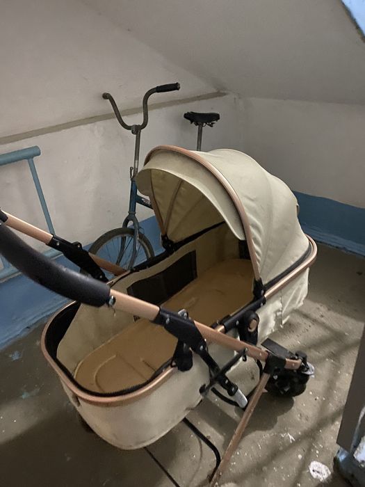 Продам детскую коляску