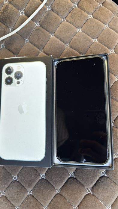 Продам Айфон 13 про макс
