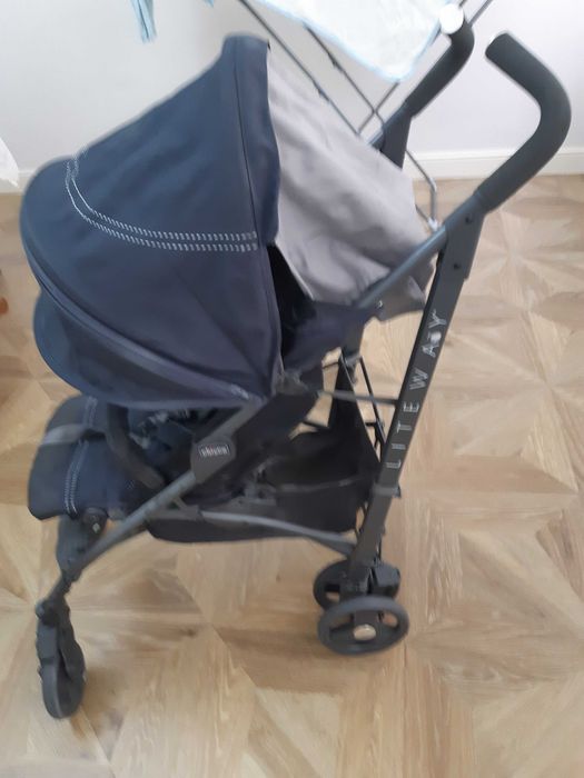 Продам коляску Chicco