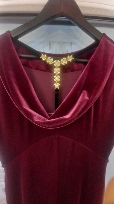 Продам вечернее платье длинное в пол