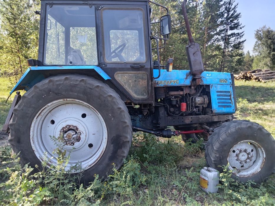 Продам трактор 892