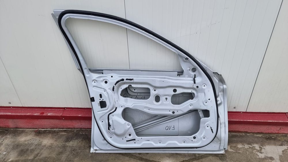 Usa stanga fata BMW Seria 5 F10, 2011, 2012, 2013, 2014, 2015, 2016, 2017.