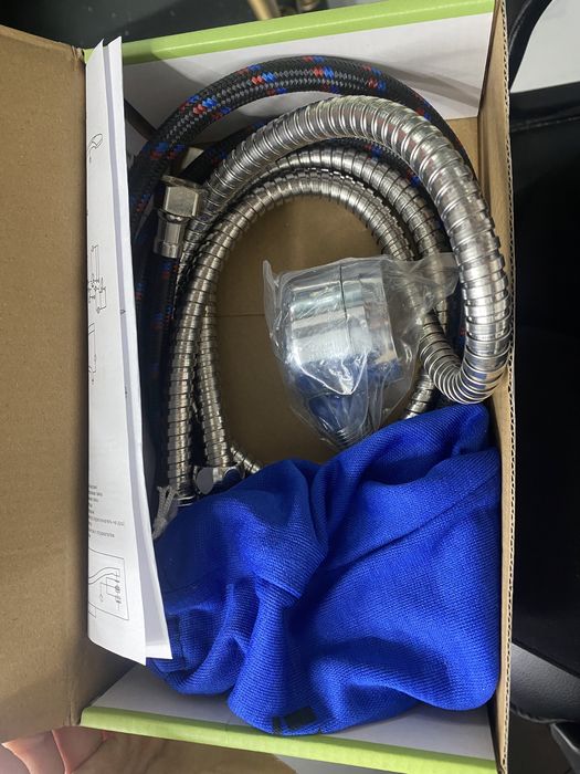 Смеситель и лейка для парикмахерской мойки