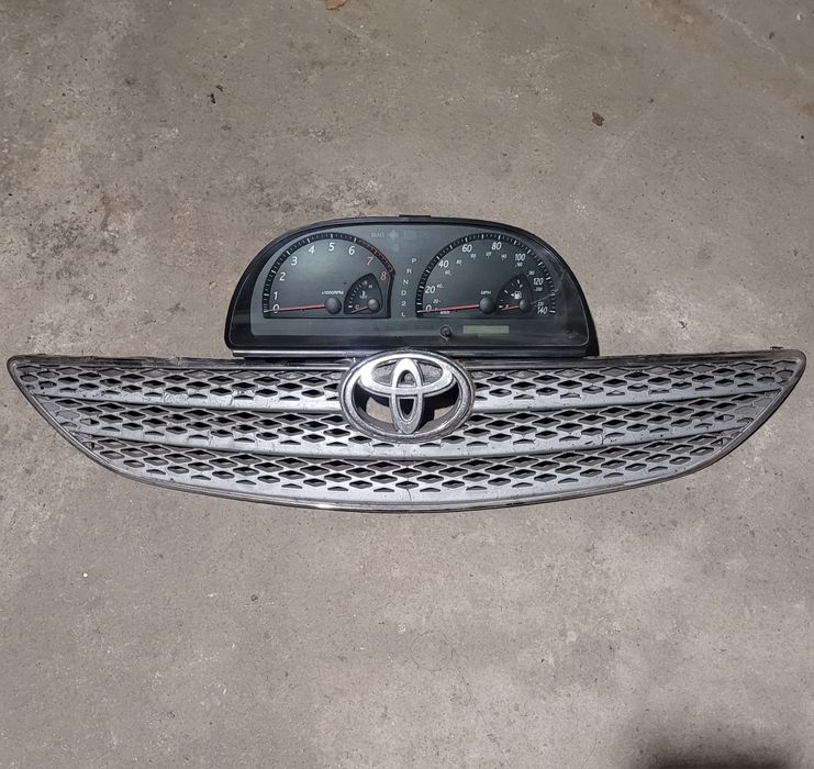 Шиток приборови решетка радиатора