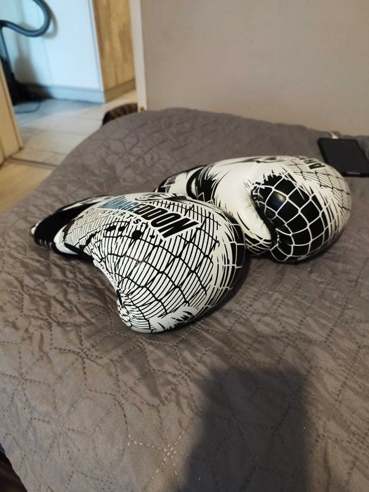 Боксови ръкавици на Armagedon