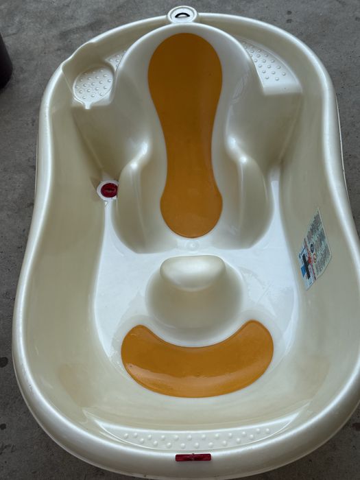 Анатомична вана за бебе