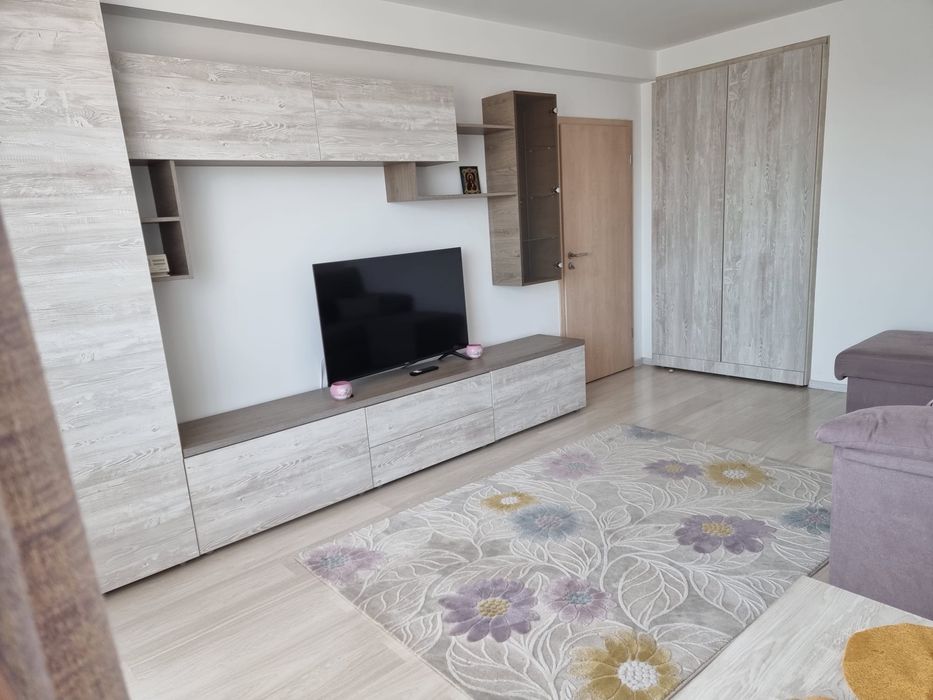 Proprietar Inchiriez apartament zona Coresi