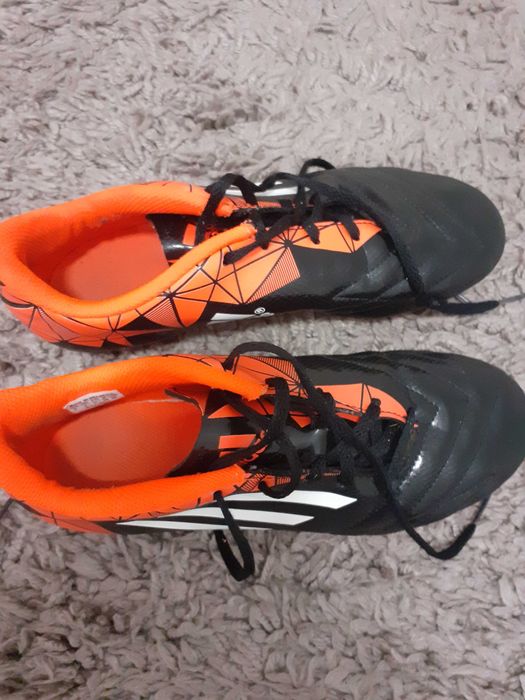 Детски бутонки Адидас