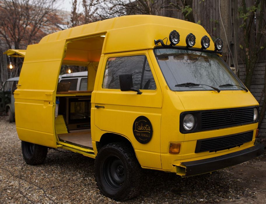 Bar mobil tip van pentru nunți și evenimente