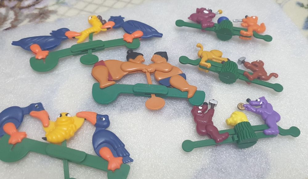 Игрушки из киндеров