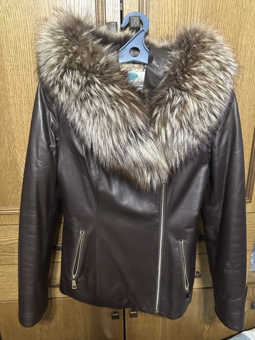 Продам кожаную куртку