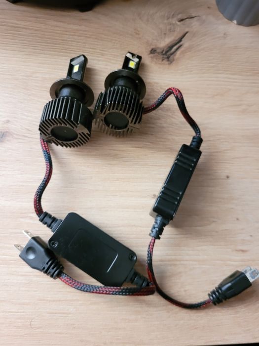 Seturi LED H7 – fază scurtă/lungă – stare foarte bună