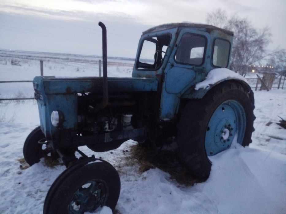 Продам т40 требуется ремонт ДВС