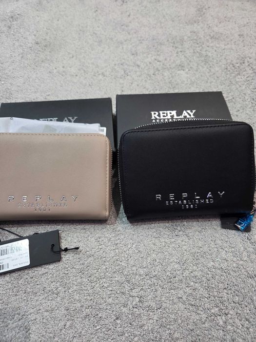 Оригинални портфейли Replay