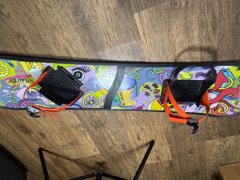 Продаю,детский сноуборд