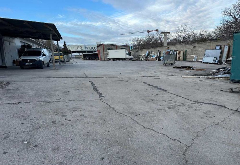 Дава се под наем Парцел в Варна, Център - 600 кв.м за 1196.97 € - Снимка #1